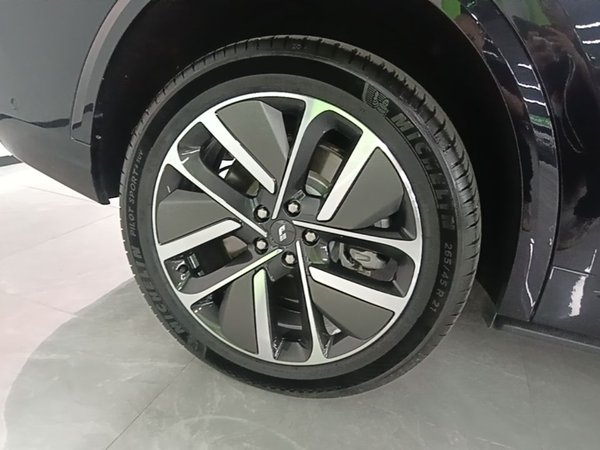 Li Auto L8 2024, 28800 км, за 36842 USD - фото 10