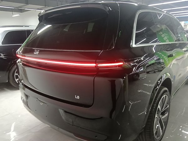 Li Auto L8 2024, 28800 км, за 36842 USD