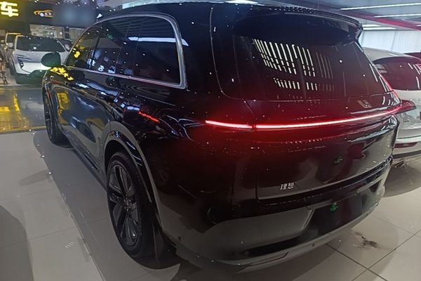 Li Auto L8 2024, 44400 км, за 39941 USD