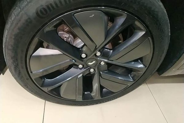 Li Auto L9 2022, за 38043 USD - фото 8