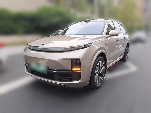 Li Auto L9 · 2022 год