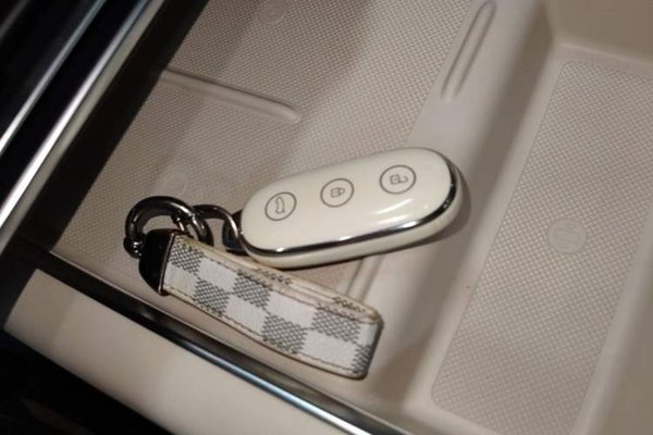 Li Auto L9 2022, 58500 км, за 39110 USD - фото 23