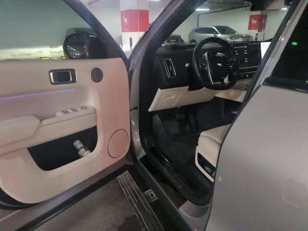 Li Auto L9 2022, 62000 км, за 36863 USD - фото 17