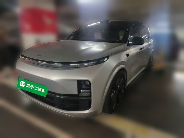 Li Auto L9 · 2022 год