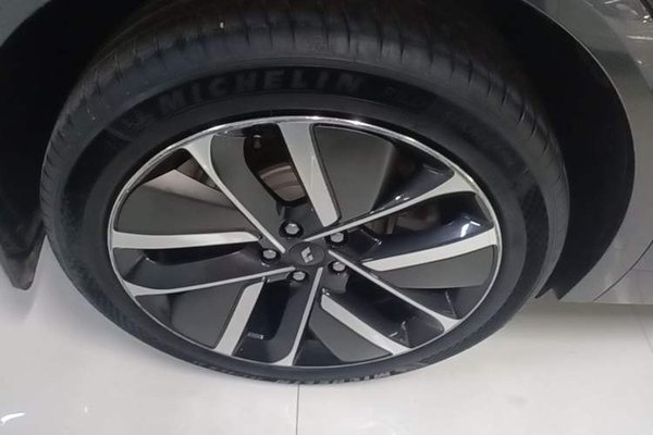 Li Auto L9 2022, 81300 км, за 36997 USD - фото 11