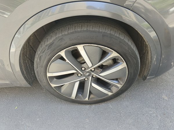 Li Auto L9 2022, 91900 км, за 34907 USD