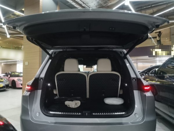 Li Auto L9 2022, 17000 км, за 41779 USD - фото 22
