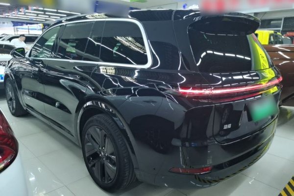 Li Auto L9 2023, 40100 км, за 43235 USD