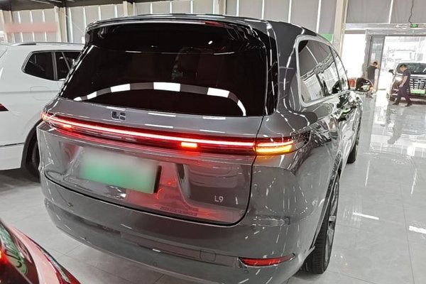 Li Auto L9 2024, за 46370 USD