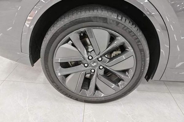 Li Auto L9 2024, за 46370 USD - фото 10
