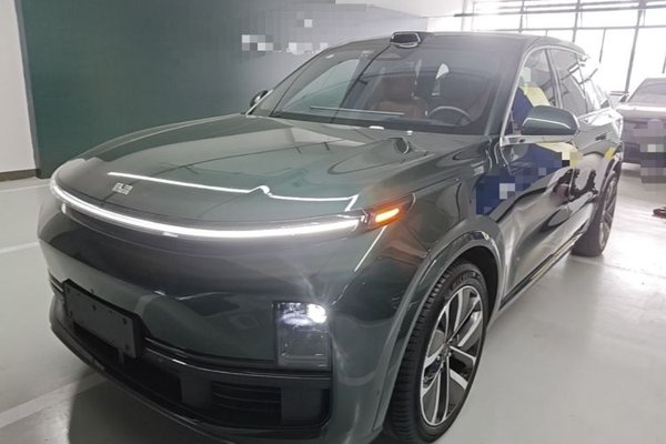 Li Auto L9 · 2024 год