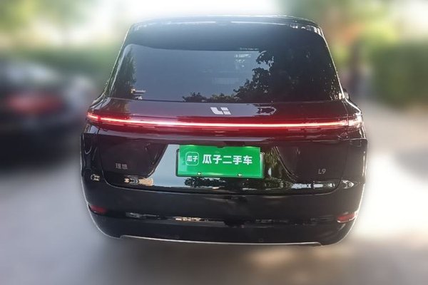 Li Auto L9 2025, 10300 км, за 50207 USD