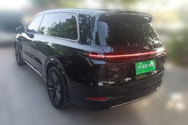 Li Auto L9 2025, 10300 км, за 50207 USD