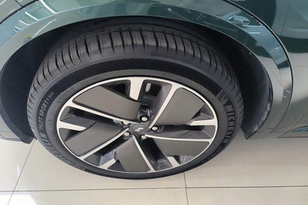 Li Auto L9 2025, 4100 км, за 53442 USD - фото 15