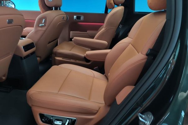 Li Auto L9 2025, 4100 км, за 53442 USD - фото 25