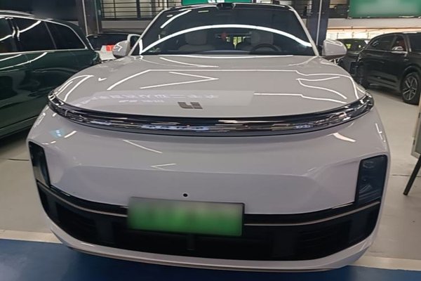 Li Auto L9 2025, 10900 км, за 53134 USD
