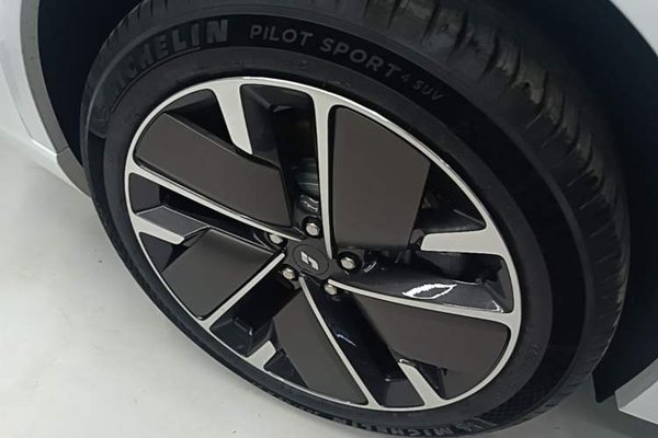 Li Auto L9 2025, 10900 км, за 53134 USD - фото 10