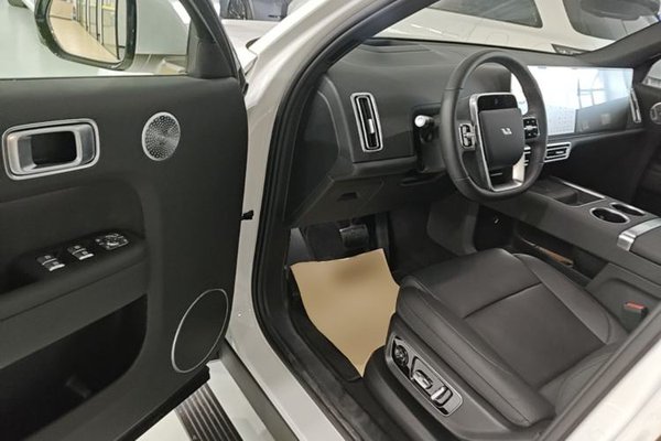 Li Auto L9 2025, 2600 км, за 53650 USD - фото 18