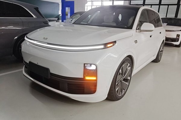 Li Auto L9 · 2025 год