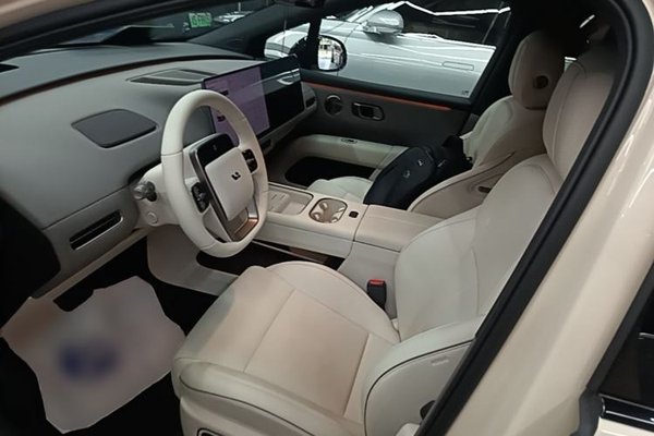 Li Auto Li Auto i6 2025, 2700 км, за 39886 USD - фото 18