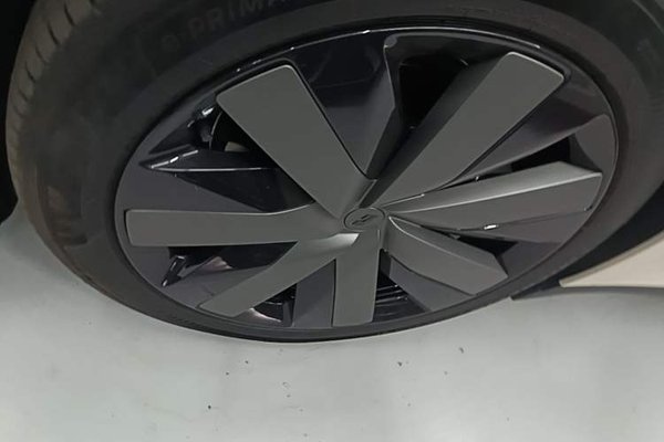Li Auto Li Auto i6 2025, 2700 км, за 39886 USD - фото 8