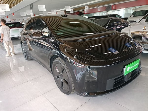 Li Auto Li Auto i6 2025, 10000 км, за 36611 USD
