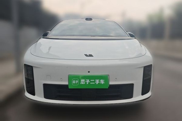 Li Auto Li Auto i6 2025, 11800 км, за 35403 USD
