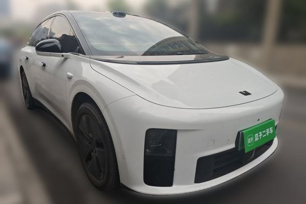 Li Auto Li Auto i6 2025, 11800 км, за 35403 USD