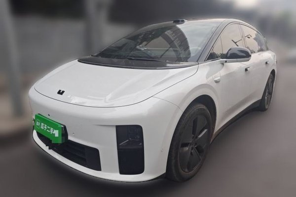 Li Auto Li Auto i6 · 2025 год