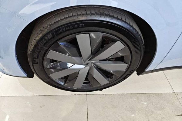 Li Auto Li Auto i8 2025, 7700 км, за 47485 USD - фото 8