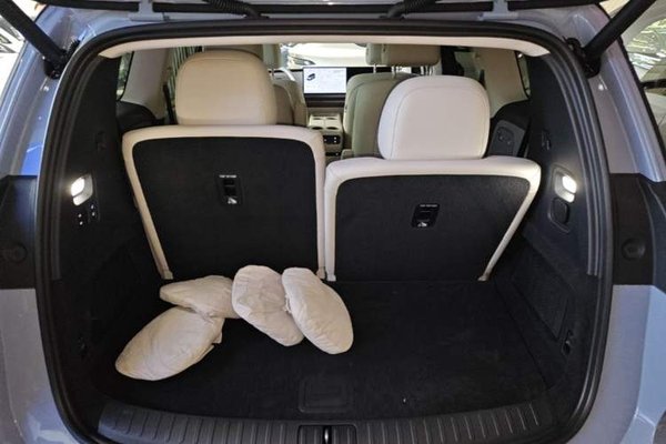 Li Auto Li Auto i8 2025, 7700 км, за 47485 USD - фото 22