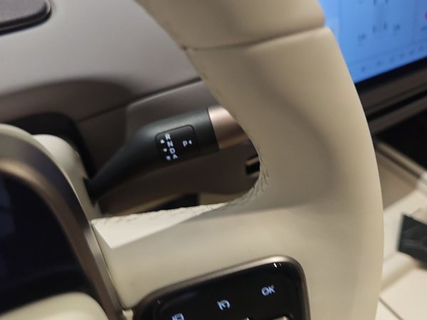 Li Auto Li Auto i8 2025, 8100 км, за 47473 USD - фото 17