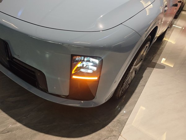 Li Auto Li Auto i8 2025, 8100 км, за 47473 USD - фото 9