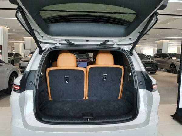 Li Auto Li Auto i8 2025, 6700 км, за 48363 USD - фото 22
