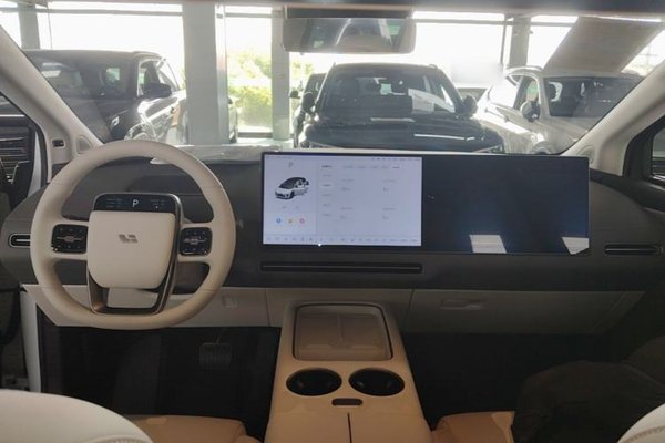 Li Auto Li Auto i8 2025, 100 км, за 48126 USD - фото 18