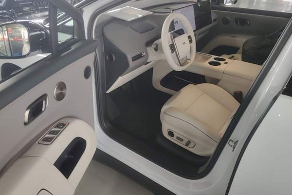 Li Auto Li Auto i8 2025, 100 км, за 48126 USD - фото 24