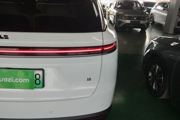 Li Auto Li Auto i8 2025, 100 км, за 48126 USD - фото 7