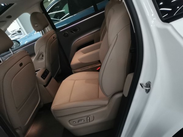 Li Auto Li Auto i8 2025, 10400 км, за 47304 USD - фото 14