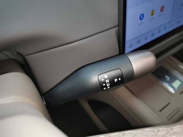 Li Auto Li Auto i8 2025, 10400 км, за 47304 USD - фото 11