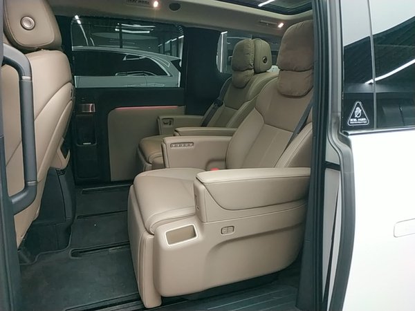 Li Auto MEGA 2025, 2300 км, за 77815 USD - фото 20