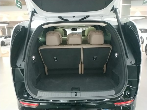 Li Auto MEGA 2025, 2300 км, за 77815 USD - фото 22