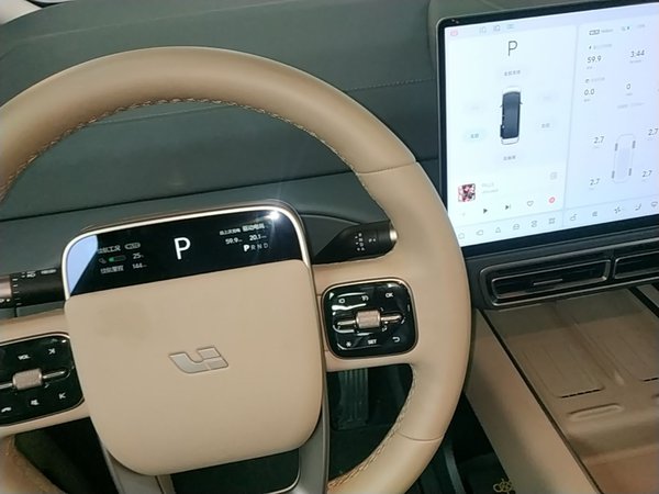 Li Auto MEGA 2025, 2300 км, за 77815 USD - фото 17
