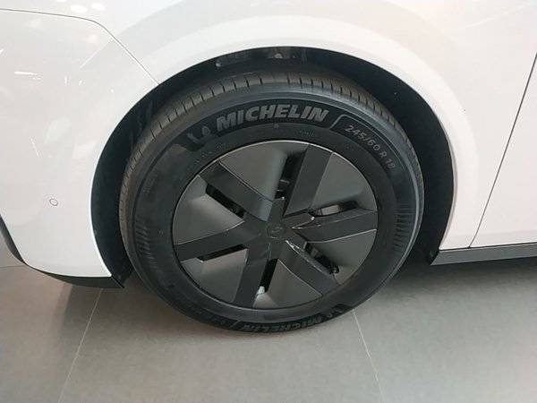 Li Auto MEGA 2025, 2300 км, за 77815 USD - фото 8