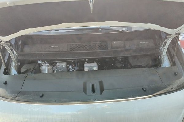 Li Auto MEGA 2025, 3500 км, за 74737 USD - фото 21