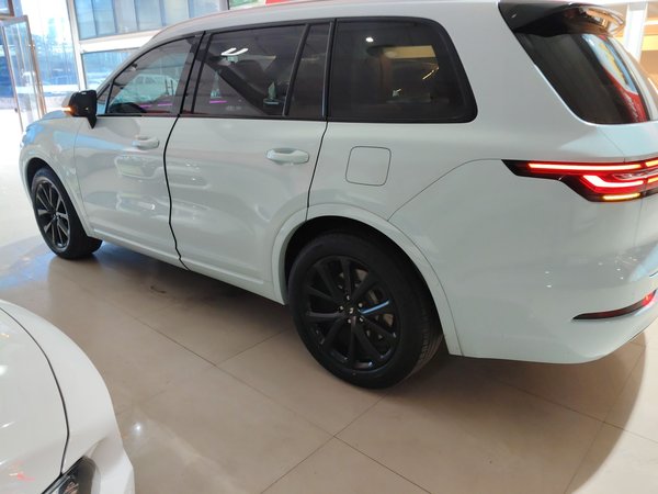 Li Auto One 2021, 151000 км, за 17367 USD