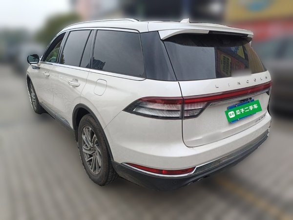 Lincoln Aviator 2021, 49100 км, за 32773 USD