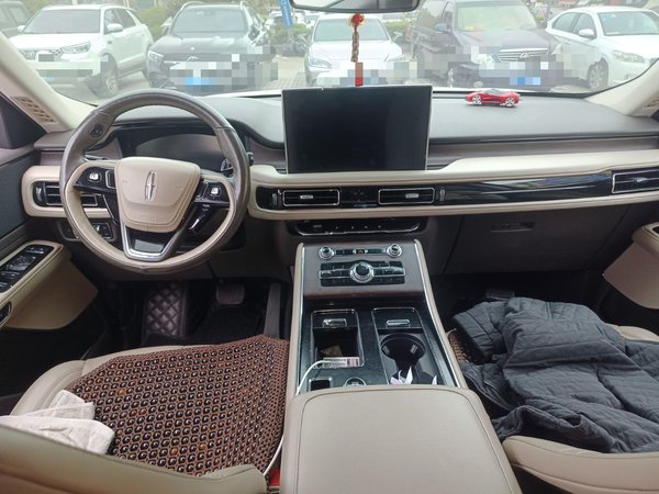 Lincoln Aviator 2021, 49100 км, за 32773 USD - фото 10