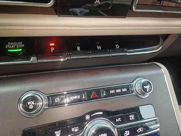 Lincoln Aviator 2021, 49100 км, за 32773 USD - фото 15