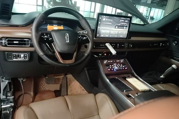 Lincoln Aviator 2020, 90500 км, за 31584 USD - фото 12