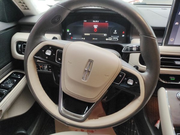 Lincoln Aviator 2020, 90700 км, за 26830 USD - фото 11